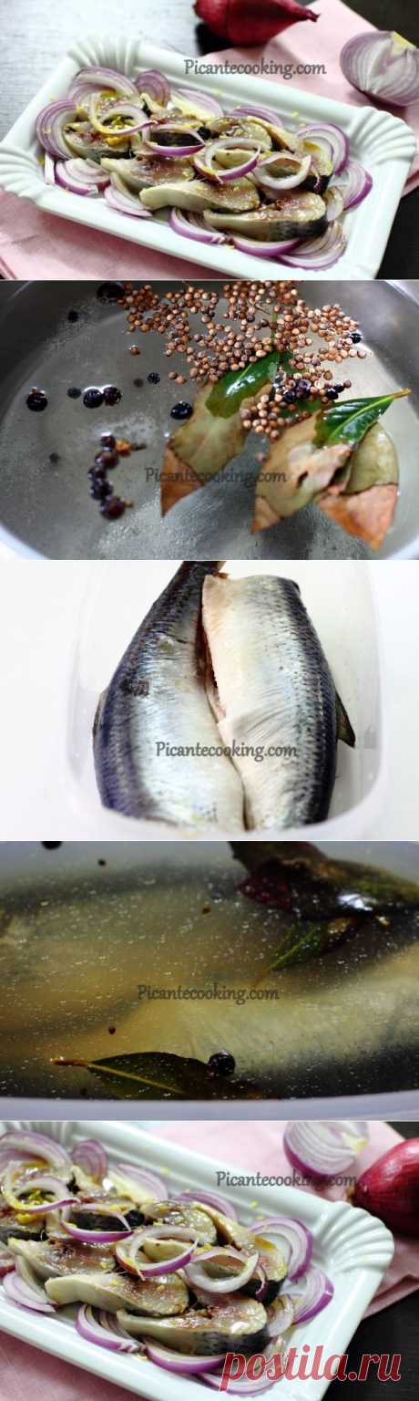 Сельдь пряного посола дома | Picantecooking
Рецепт домашней малосольной сельди. Как солить сельдь дома.