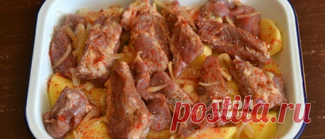 РЕБРЫШКИ С КАРТОШКОЙ В ДУХОВКЕ.