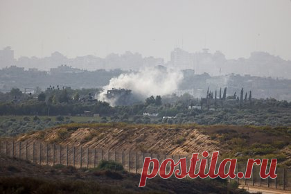 Израиль сообщил об ожесточенных боях в глубине сектора Газа. Армия обороны Израиля (ЦАХАЛ) сообщила об ожесточенных боях с палестинской группировкой ХАМАС в глубине сектора Газа. Кроме того, израильские военные атаковали форпост ХАМАС в северной части анклава, уничтожив установки для запуска противотанковых ракет, наблюдательные посты и изъяли множество оружия с боеприпасами.