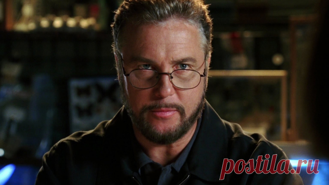 Уильям Петерсен