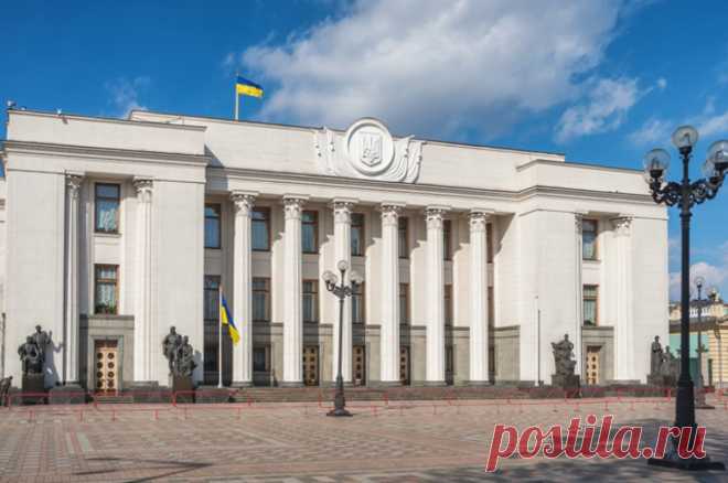 Дефицит бюджета Украины по итогам 2023 года составил 33,4 млрд долларов. Отчет о бюджете Украины будет направлен в Верховную раду и Зеленскому.