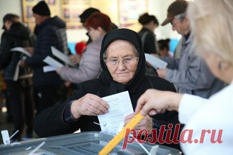 Стало известно о финансовом давлении на Гагаузию со стороны Молдавии. У Гагаузии нет возможности самой справиться с компенсацией НДС экономическим агентам, которую навязывает Молдавия. О ситуации высказался бывший премьер Молдавии Ион Кику. Решением проблемы могло бы быть применение общего правила взимания и возмещения НДС по всей стране.