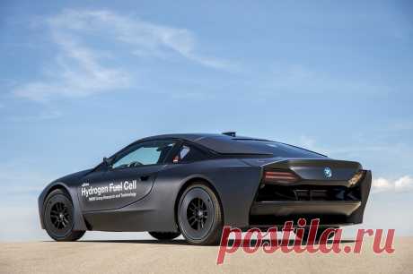 BMW Shows Off Fuel Cell-Powered i8 And 5-Series GT
