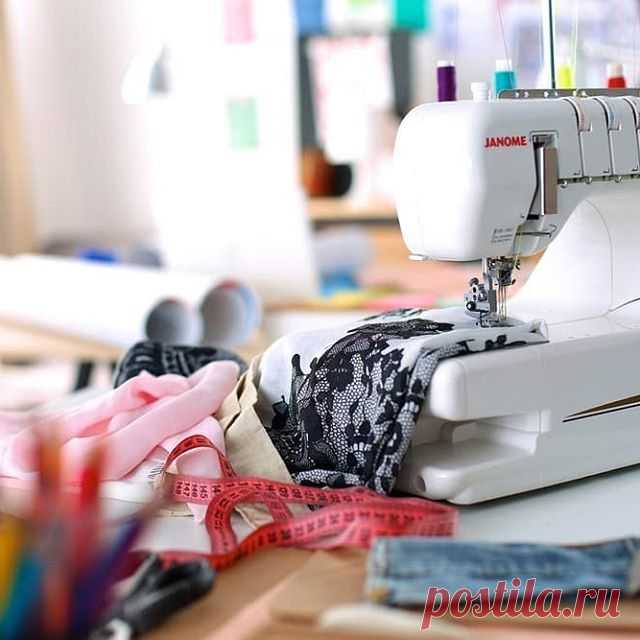 Ищу швею. Аккуратность и качество работы необходимо! 
Обязанности: раскрой и отшив моих изделий в единственном экземпляре.

ВАЖНО!!!☝☝☝
Проживание в г. Калуга КАТЕГОРИЧНО!!!☝☝☝ Все вопросы 👉 в директ