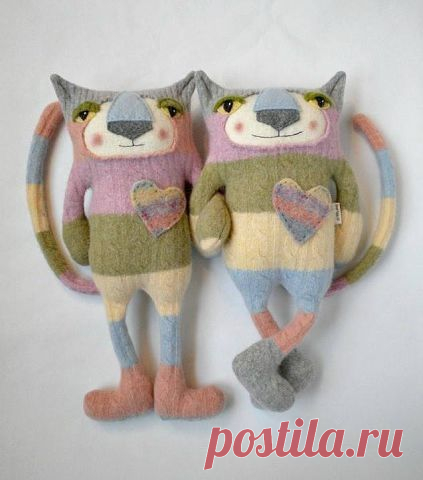 Мягкие игрушки из строго свитера на память!