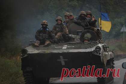 Греция захотела передать Украине партию БМП-1 и снаряды. Греция готова передать Украине еще одну партию БМП-1, артиллерийские снаряды и боеприпасы к стрелковому вооружению. Об этом в четверг, 6 апреля, во время встречи глав Минобороны Греции и Украины заявил глава Генерального штаба национальной обороны страны Константинос Флорос.