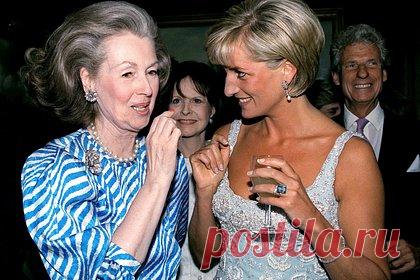 Бывшую квартиру мачехи принцессы Дианы продадут в Великобритании. Бывшую квартиру мачехи принцессы Дианы Рейн Спенсер выставили на продажу в Великобритании. Жилье можно приобрести за 10,5 миллиона долларов. Квартира располагается на пятом этаже многоквартирного здания в лондонском жилом районе Мейфэр. Площадь жилья составляет почти 200 квадратных метров.