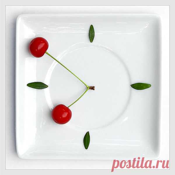 500px / natural clock by laurentiu iordache