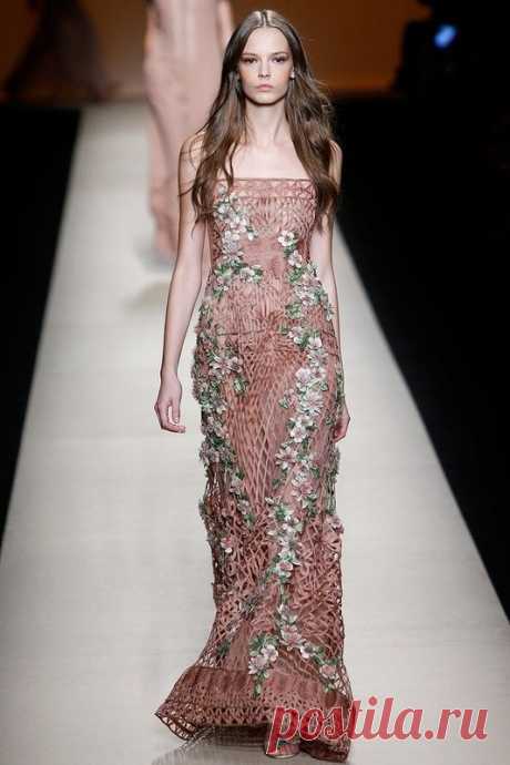 Designer: Alberta Ferretti