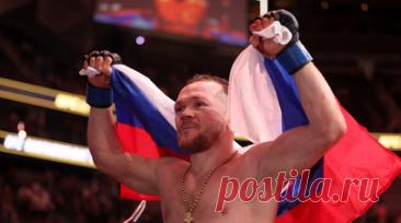 Восторги от совершенной техники, удары по печени и шутка про джакузи: что обсуждали после триумфа Яна в UFC. Перформанс Петра Яна в бою-реванше с Мерабом Двалишвили восхитил не только болельщиков, но и бойцов UFC. Ислам Махачев поблагодарил соперников за яркую схватку и назвал заслуженным возвращение соотечественником чемпионского пояса в легчайшем весе. Александр Волков и Олег Тактаров отметили прогресс и функциональную готовность 32-летнего сибиряка, а Белал Мухамммад и Камару Усман сочли…