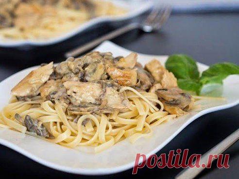 Паста с грибами и курицей в винно-горчичном соусе.Безумно вкуснo!! Быстро, легко и ОЧЕНЬ вкусно! Рецепт совсем простой. !! Более подробно о рецепте можете узнать в источникe: шеф-повар Одноклассники, по ссылке fastppc.net/y1xG Рекомендуем посмотреть!!! Приятного аппетитa

Дорогие кулинары! Чтобы не потерять рецепт, жмите "Класс!", а потом "поделиться". Рецепт будет на вашей стене В Одноклассники. Всё ОК!