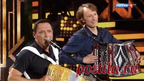 Юрий Шатунов и Павел Уханов исполняют любимые песни