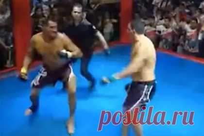 Бразильские политики устроили бой без правил за судьбу городского парка. Депутат законодательного собрания Бразилии Эринеу да Силва и мэр города Борба Симау Пейшоту устроили бой без правил, чтобы решить разногласия о судьбе городского парка. Силва пригрозил Пейшоту избиением, а тот в ответ вызвал его на организованный бой на ринге с участием рефери и болельщиков.