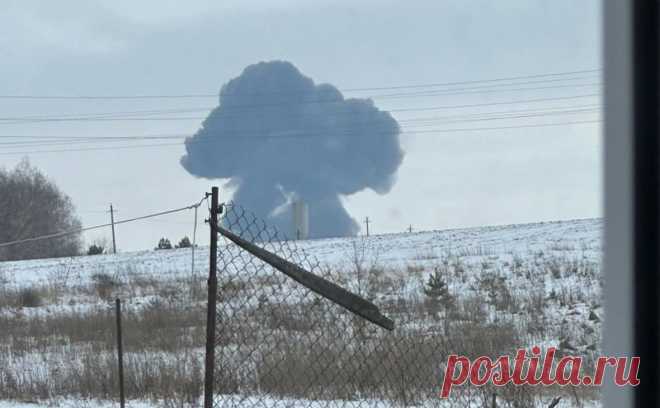 Минобороны сообщило, что в разбившемся Ил-76 было 65 пленных военных ВСУ. В Белгородской области разбился военно-транспортный самолет Ил-76. В Минобороны сообщили, что он вез военных ВСУ для обмена пленными. На борту было 65 пленных, шесть членов экипажа и трое сопровождающих