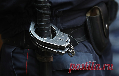 Полицейские задержали мужчину, угрожавшего пассажирам в автобусе в Москве. Правонарушителя задержали в Калужской области