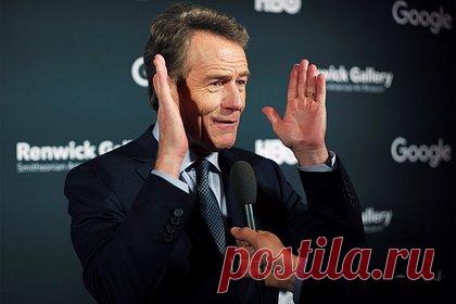 Звезда «Во все тяжкие» ответил на призыв фанатов сыграть злодея в «Супермене». Американский актер и звезда сериала «Во все тяжкие» Брайан Крэнстон отреагировал на призыв фанатов сыграть главного злодея Лекса Лютора в новом «Супермене». В ходе подкаста Happy Sad Confused Крэнстон назвал такое решение «ленивым», поскольку фанаты отталкиваются только от прически актера.