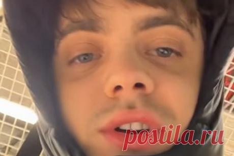 Солист украинской группы «Пошлая Молли» посоветовал полякам выучить русский. Солист украинской рок-группы «Пошлая Молли» Кирилл Бледный заявил, что его бесит польский язык. Он также посоветовал полякам выучить русский язык. «Есть же Российская империя, просто вступите в нее, как раньше, и говорите на нормальном языке», — обратился к подписчикам Бледный.