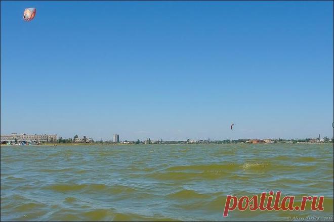 Фотопрогулки . Бердянская коса. Между морем и озером