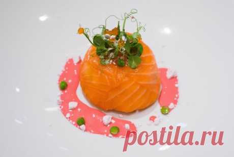 Оливье со слабосоленым лососем и яблоком рецепт – Русская кухня: Салаты. «Еда»
