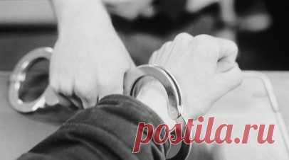 Адвокат рассказал о вероятности ареста редактора Аллаярова. Адвокат Константин Акулич прокомментировал вероятность заключения в СИЗО редактора URA.RU Дениса Аллаярова, которого подозревают в даче взятки. Читать далее