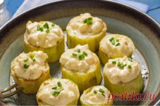 Аппетитный жареные огурцы с яйцами: вкуснейшая горячая закуска