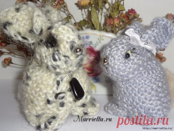 Мои кролики и пасхальное яйцо в вязаных цветочках