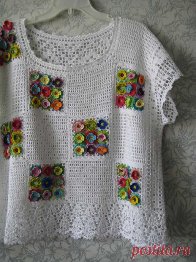 White crochet top with voluminous multi-colored flowers. Ready | Etsy