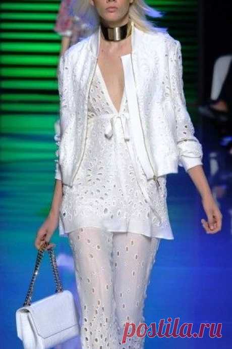 Elie Saab весна-лето 2016: никакого гламура, только женственность и комфорт