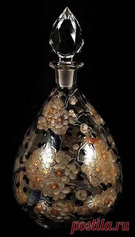yes-yolan:
“ Perfume Bottle, ca. 1920..
”