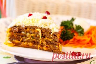 Печеночный торт Ингредиенты:Говяжья печень — 600 гМолоко — 1 стак.Мука — 200 гЯйца — 4 шт.Соль в блины — 2 ч.л.Соль в начинку — 4 гПерец в блины — 4 гПерец в начинку — 4 гМасло растительное — 100 гМорковь — 600 гЛук — 300 гСахар — 2...