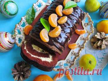 Шоколадный рулет Вкусный, нежный, ароматный шоколадный рулет можно приготовить на Новый год или по любому другому поводу. Он получается пышным, пористым, но довольно плотным, как бисквит. Сделать его более сочным помогает чайная пропитка. Масляный крем со сгущенным молоком отлично сочетается с таким...