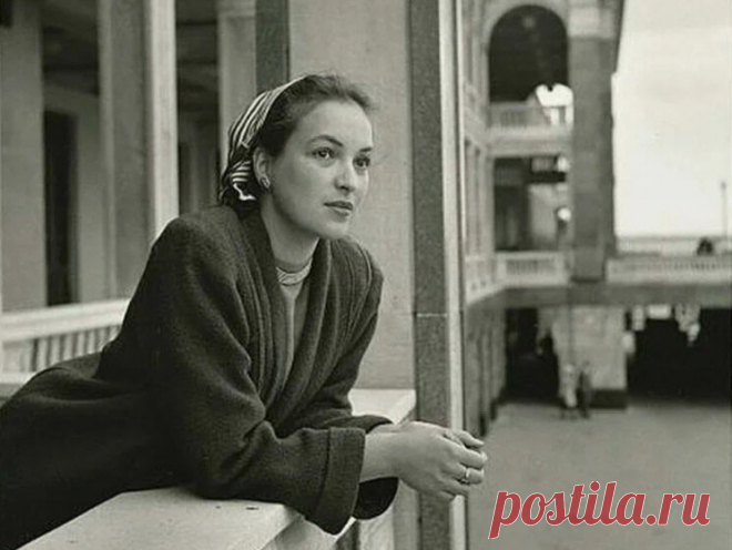 Клара Лучко, 1 июля, 1925
 • 26 марта 2005