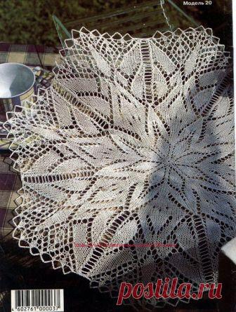 Кремовая салфетка с рисунком в виде звезды