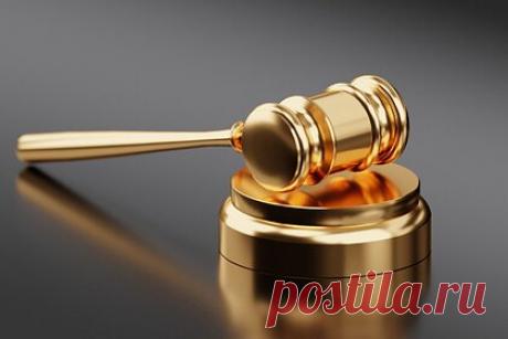 В Москве вынесли вердикт лидеру банды за убийства из 90-х. Присяжные в Мосгорсуде вынесли вердикт главарю банды, которая орудовала в 1990-е годы, виновным в убийстве двух человек и незаконном обороте оружия. Сергей Захаров признан виновным в организации убийства члена Таганской ОПГ и в устранении бывшего участника собственной банды.