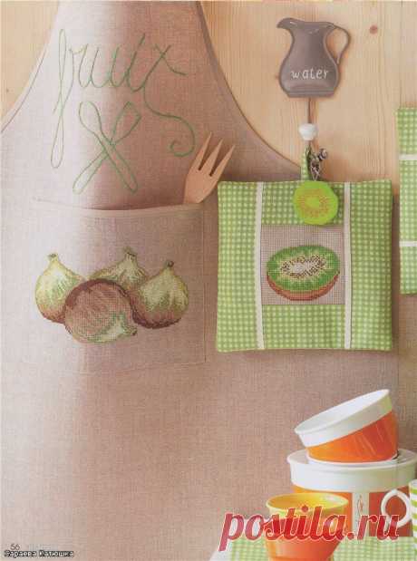 Вышитые фартук, прихватки, полотенца и сумки "Фрукты"