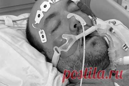 Отец пятерых детей отложил вакцинацию и умер от COVID-19 в 39 лет. 39-летний работник казино в Лас-Вегасе, штат Невада, Майкл Фриди откладывал вакцинацию и умер от новой коронавирусной инфекции. Его девушка рассказала, что пара решила подождать год, прежде чем сделать прививку, чтобы оценить, какая из доступных наиболее безопасна. Перед смертью Фриди пожалел, что не привился раньше.