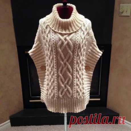 ПОНЧО-БЕЗРУКАВКА (Вязание спицами) Вам потребуется: 500г пряжи Super Soft Lana Gatto кораллового цвета; Спицы №4,5 и 5; Вспомогательная спица №6; Игла для сшивания //pagead2.googlesyndication.com/pagead/js/adsbygoogle.js (adsbygoogl…