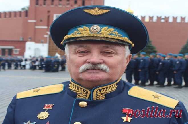 Умер герой песни «Батяня-комбат» генерал Александр Солуянов. Скоропостижно скончался Герой Советского Союза, генерал-майор Воздушно-десантных войск в отставке Александр Петрович Солуянов.