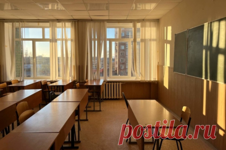 Москва выполняет поручения президента в части капремонта школ и детсадов. Всего в столице планируется обновить 500 школьных зданий за пять лет.