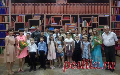Оркестранты после экзамена. 2015 г.
