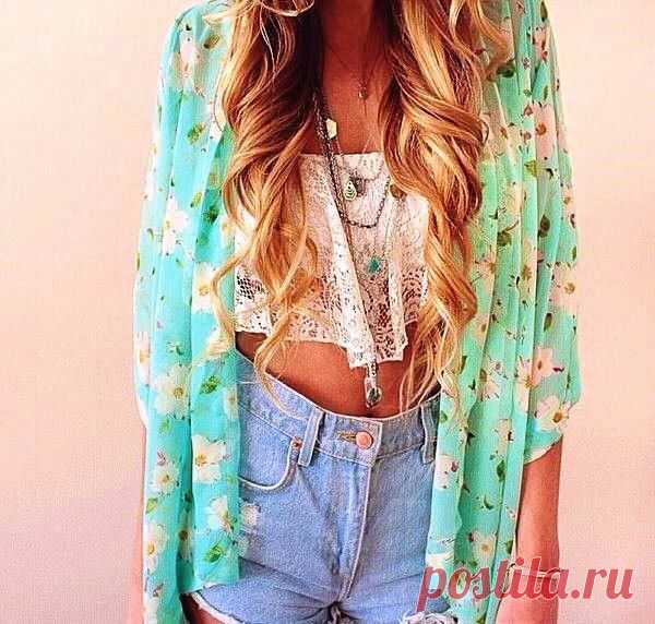 Стиль одежды hippie можно охарактеризовать так -  полная эклектика. Тут и бохо, и этно, и экостиль, и немного гранжа, и кантри… / Модное Настроение