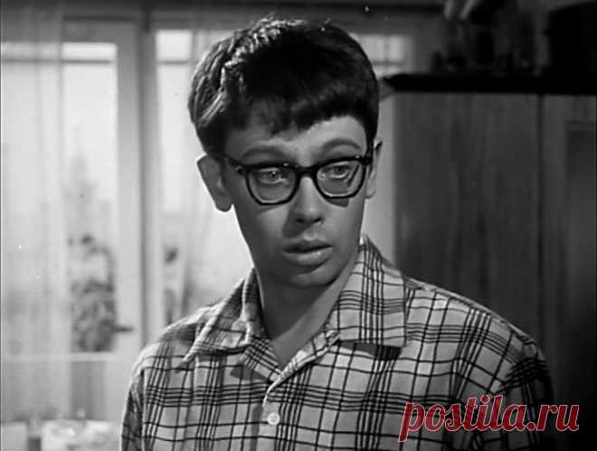 РАЗНОПЛАНОВЫЕ РОЛИ АЛЕКСАНДРА ДЕМЬЯНЕНКО