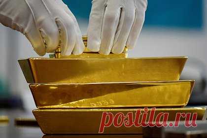 Стоимость золота вплотную подобралась к 3900 долларам