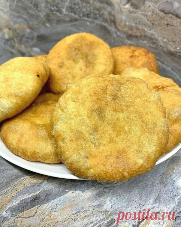ВКУСНЕЙШИЕ БЕЛЯШИ🥟


ИНГРЕДИЕНТЫ:

- Мука - 450 гр
- Вода - 100 гр
- Молоко - 150 гр
- Яйцо - 1 шт
- Соль - 1 ч.л
- Сахар - 1 ст.л
- Дрожжи - 7 гр
- Раст. масло - 2 ст.л

Начинка:
- Фарш - 500 гр Соль
- Смесь 5 перцев
- Хмели-Сунели
- Чеснок сушеный
- Приправа для мясом
- Вода - 50 гр

Видео с озвучкой 
Весь процесс Приготовления сказал и показал 

Приятного аппетита
