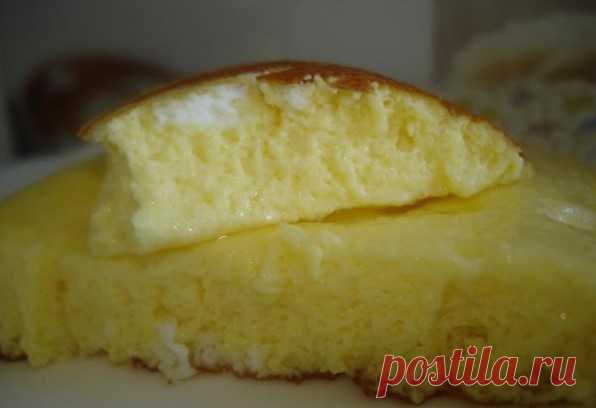 Пышный омлет на сковороде с молоком - Вкусные идеи Пышный омлет с молоком на сковороде — это блюдо, которое является универсальным завтраком. Его приготовление отнимает минимум времени и не требует наличия