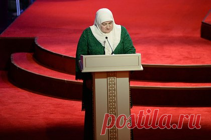 Сальдо наградил мать Кадырова