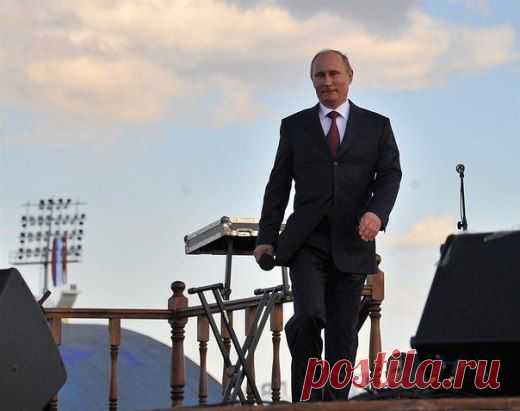 Я не для того стал президентом страны, чтобы удовлетворять личные амбиции.  © Владимир Путин