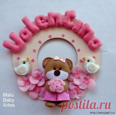 Фетровые веночки и игрушки в детскую.