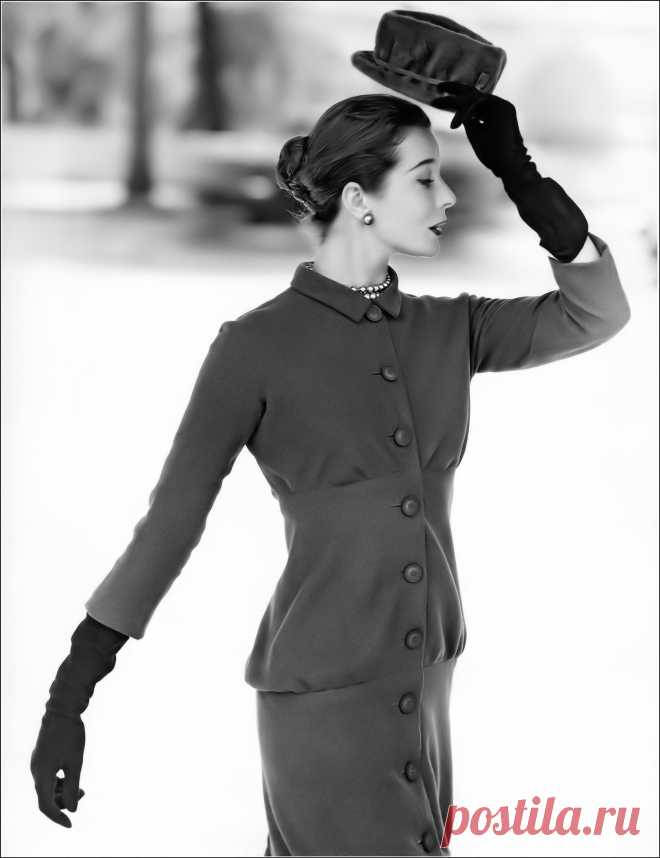 Bettina Graziani, photo by Lionel Kazan, c.1956