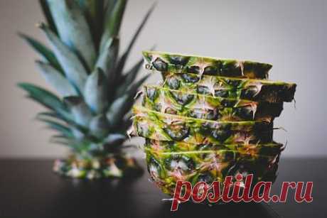 Из ананаса изготовили упаковку для продуктов. Ученые Университета Махидол разработали недорогой и экологичный метод изготовления упаковки для пищевых продуктов из крахмала ананасовых стеблей. Пленки имели различную степень кристаллической структуры, что придавало им водостойкость. Кроме того, они обладали способностью замедлять процесс созревания бананов.